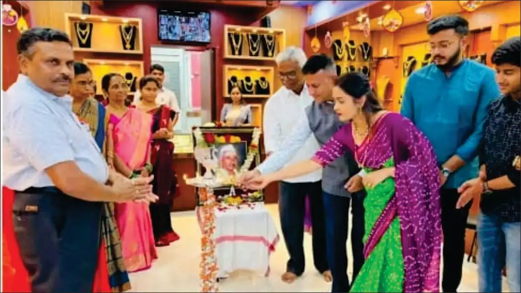 Play Swarnalaxmi Sheelvant  Sons  and enjoy Swarnalaxmi Sheelvant  Sons with UptoPlay