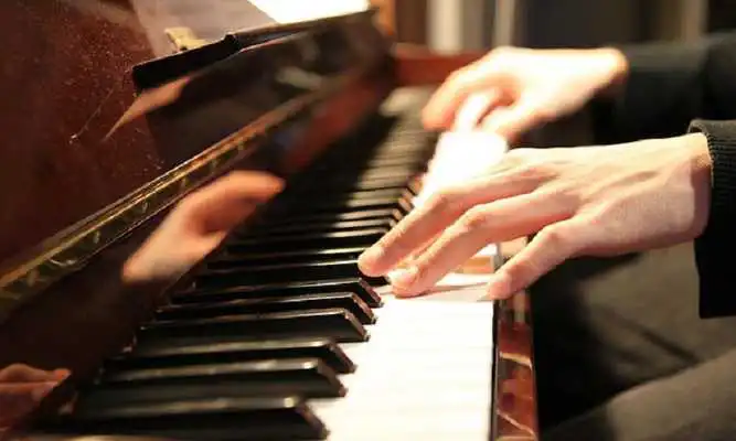Play Tamil Piano Songs