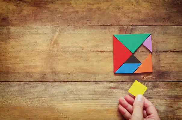 Play Tangram Puzzle Master