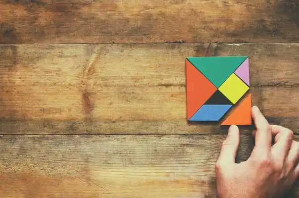 Play Tangram Puzzle Master