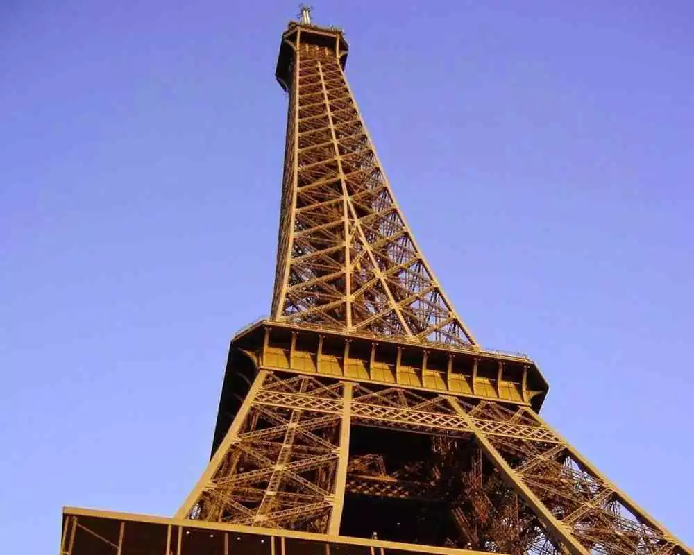 Play The Eiffel Tower Jigsaw Puzzle