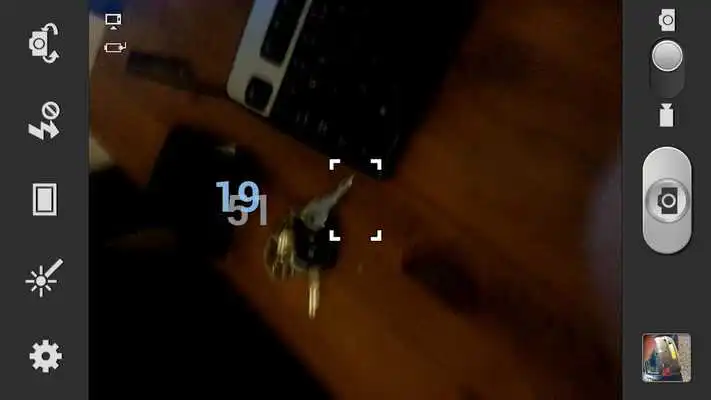 Play Timepiece - A floating clock Play Timepiece - A floating clock