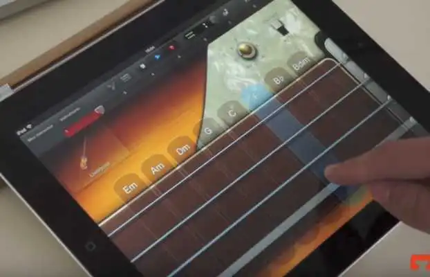 Play tips for GarageBand