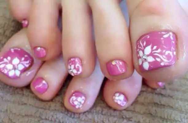 Play Toe Nail Designs