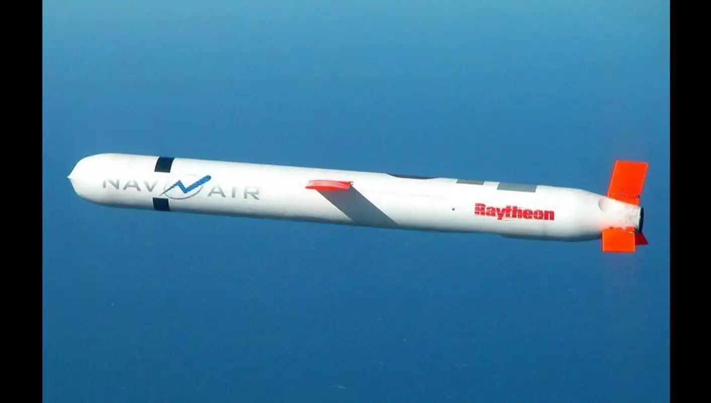Play Tomahawk Missile