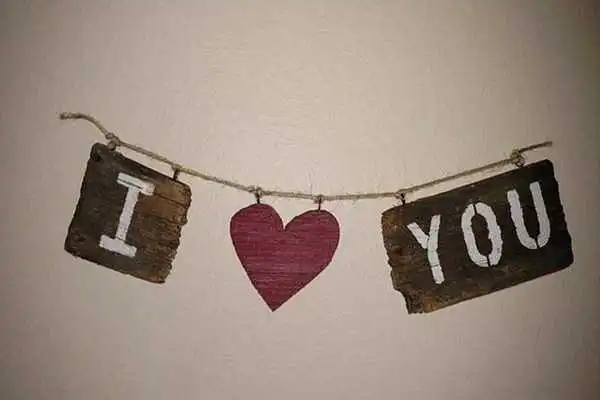 Play Top Love You Image