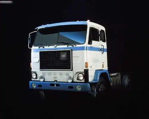Play Top Themes Volvo F Trucks