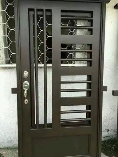 Play Tralis Door Design  and enjoy Tralis Door Design with UptoPlay