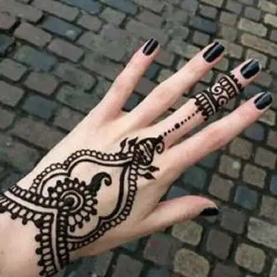 Play trends Henna designs