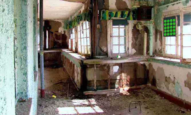 Play Trenton State Hospital Escape