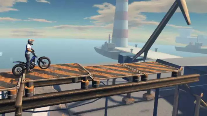 Play Trial Moto X