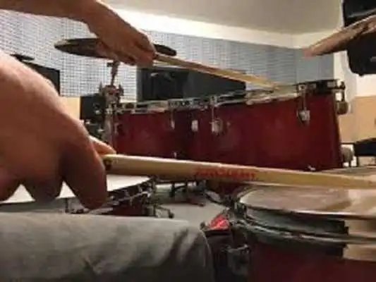Play Tutorial learn to play the drums.