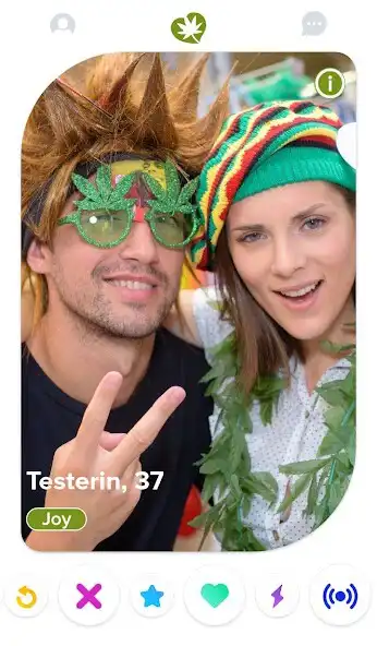 Play Tweeder - 420 Dating as an online game Tweeder - 420 Dating with UptoPlay