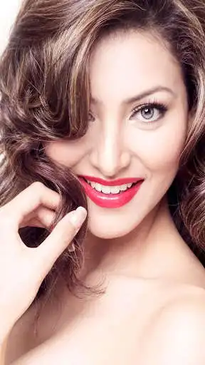 Play Urvashi Rautela Wallpapers 2020 as an online game Urvashi Rautela Wallpapers 2020 with UptoPlay