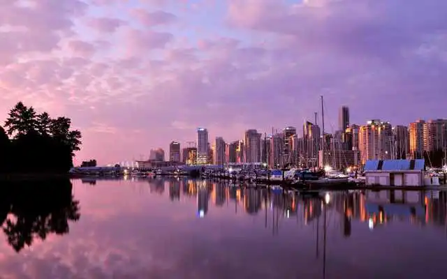 Play Vancouver Canada Wallpaper