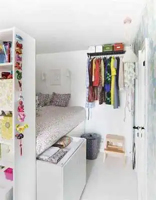 Play Very small bedroom solutions