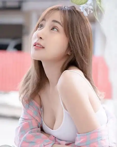 Play Video Hot USA  and enjoy Video Hot USA with UptoPlay