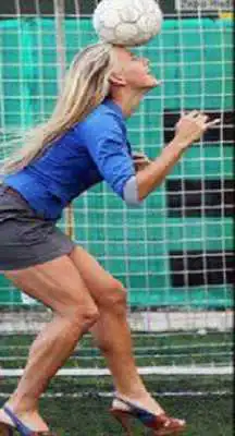 Play Video Lucu Sepakbola