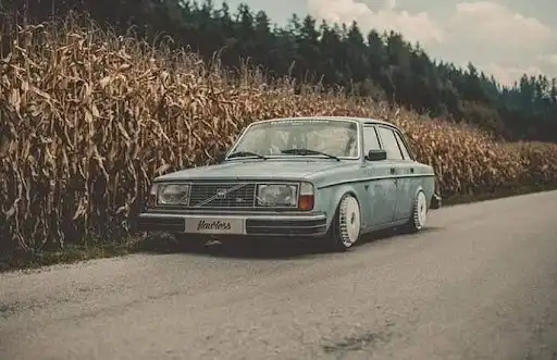 Play Volvo wallpaper - volvo cars  and enjoy Volvo wallpaper - volvo cars with UptoPlay