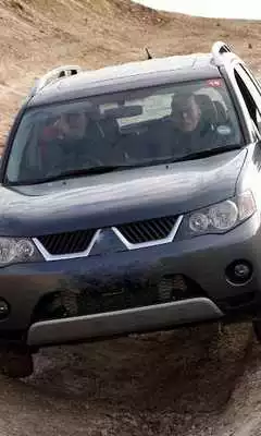Play Wallpaper Mitsubishi Outlander