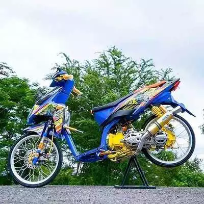 Play Wallpaper Motor Modifikasi Kontes