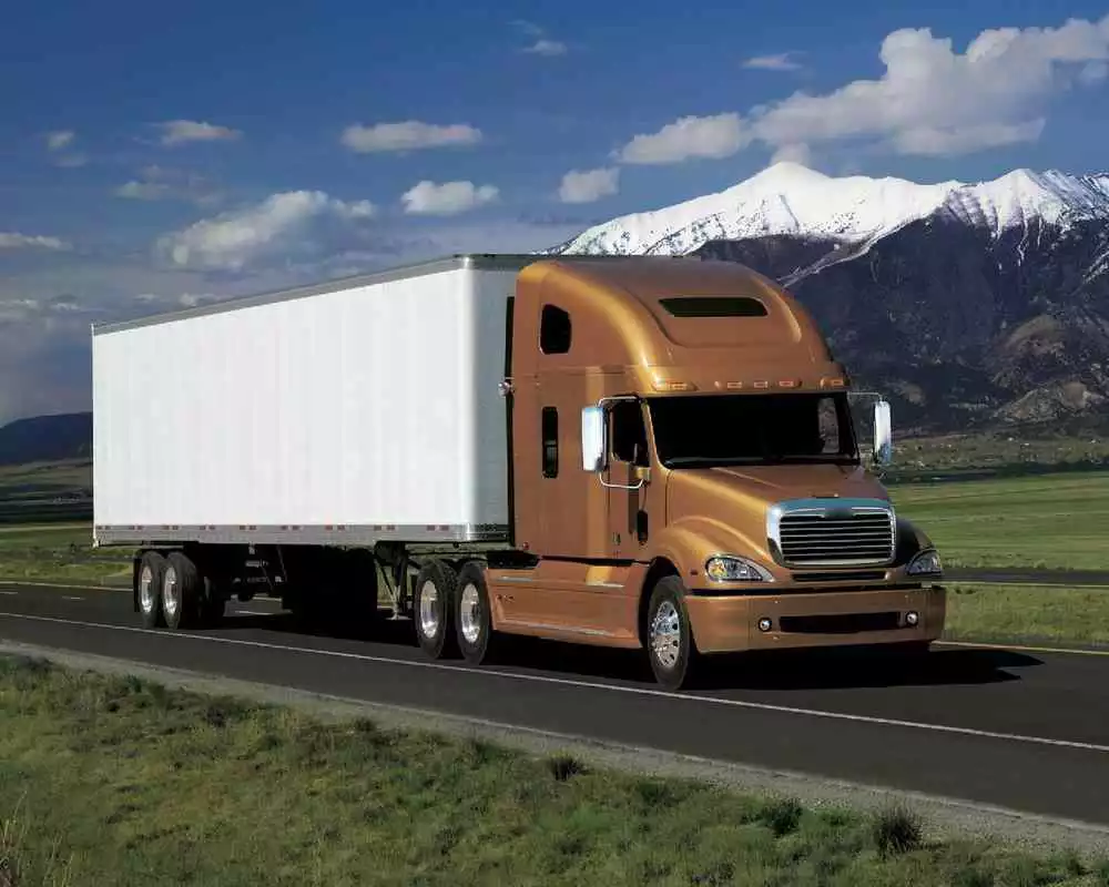 Play Wallpapers Freightliner Columb