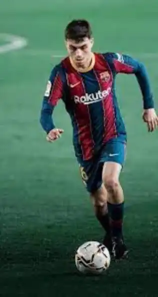 Play Wallpapers Pedri 4K HD  and enjoy Wallpapers Pedri 4K HD with UptoPlay