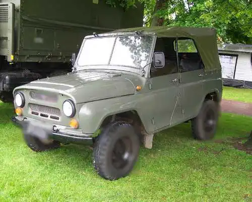 Play Wallpapers UAZ Jeep 469