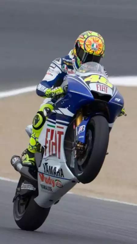 Play Wallpaper Valentino Rossi HD