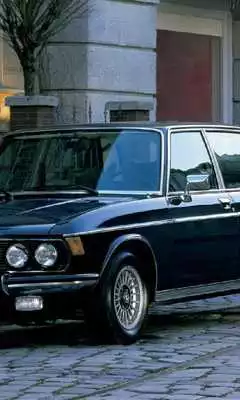 Play Wallpaper With BMW Classics