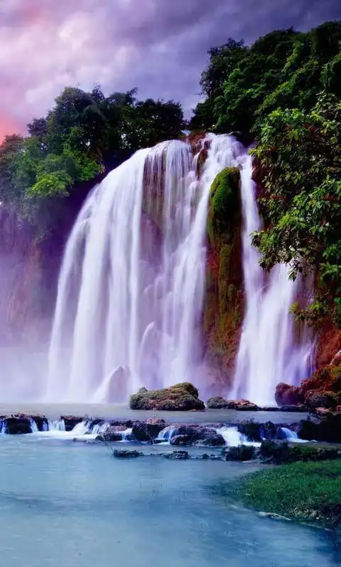 Play Waterfall Free live wallpaper