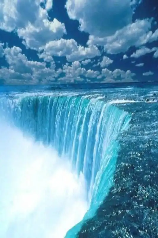Play Waterfall Free Live Wallpapers