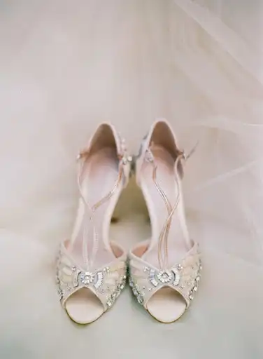 Play Wedding Shoes  and enjoy Wedding Shoes with UptoPlay