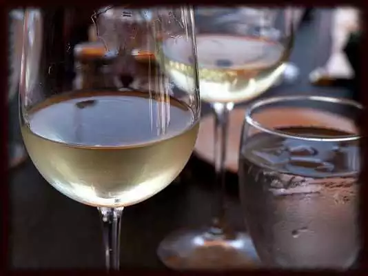 Play White Wine Wallpapers - Free