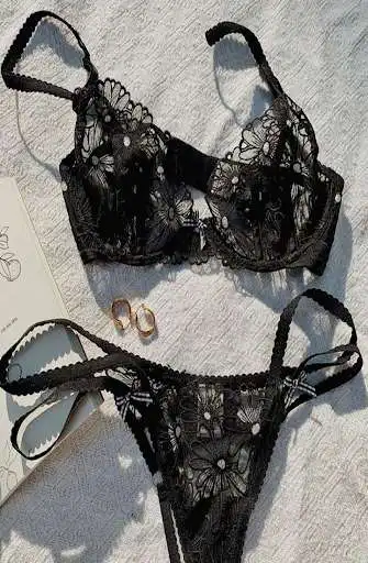 Play Women Underwear Online Store as an online game Women Underwear Online Store with UptoPlay